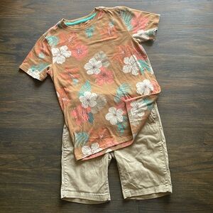 Boys 2pc (mixed) set.